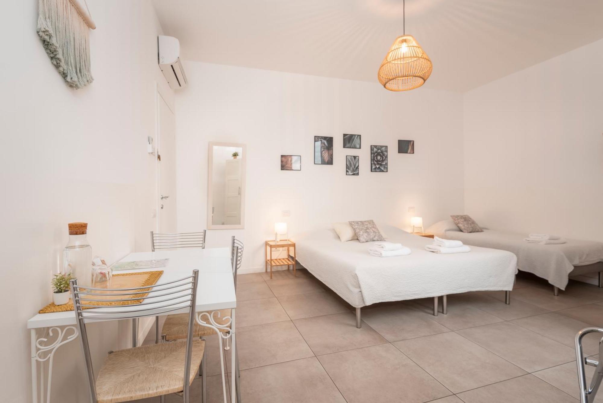 Guesthouse Tree Rooms Modern Bergamo Exteriör bild