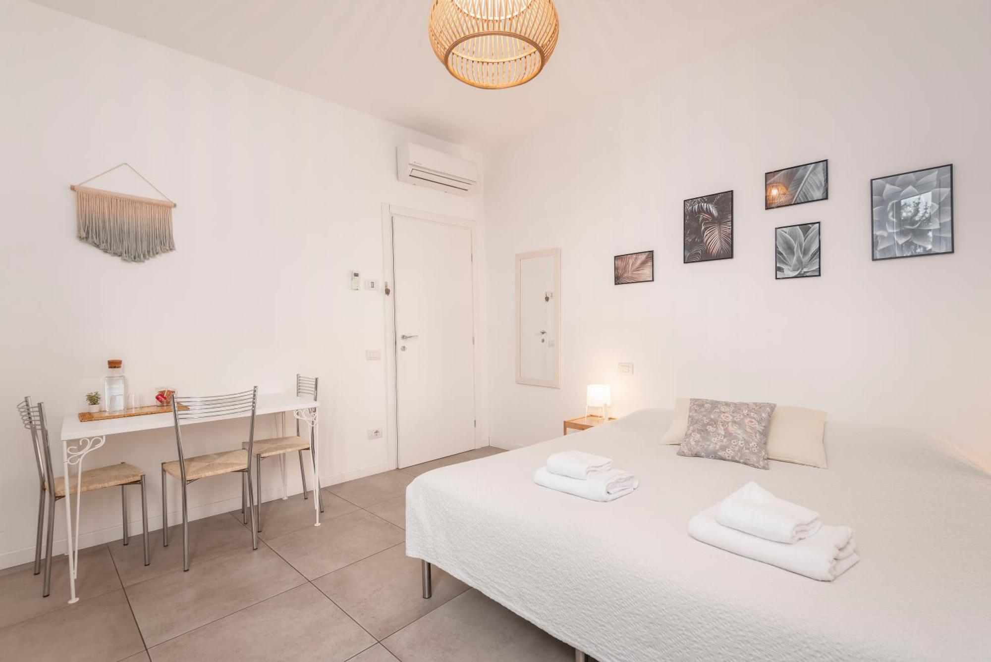 Guesthouse Tree Rooms Modern Bergamo Exteriör bild